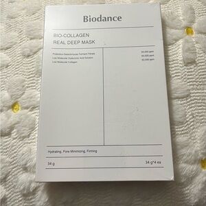 Bio-Collagen Real Deep Mask - 4 Masks in Package. New Sealed Package.